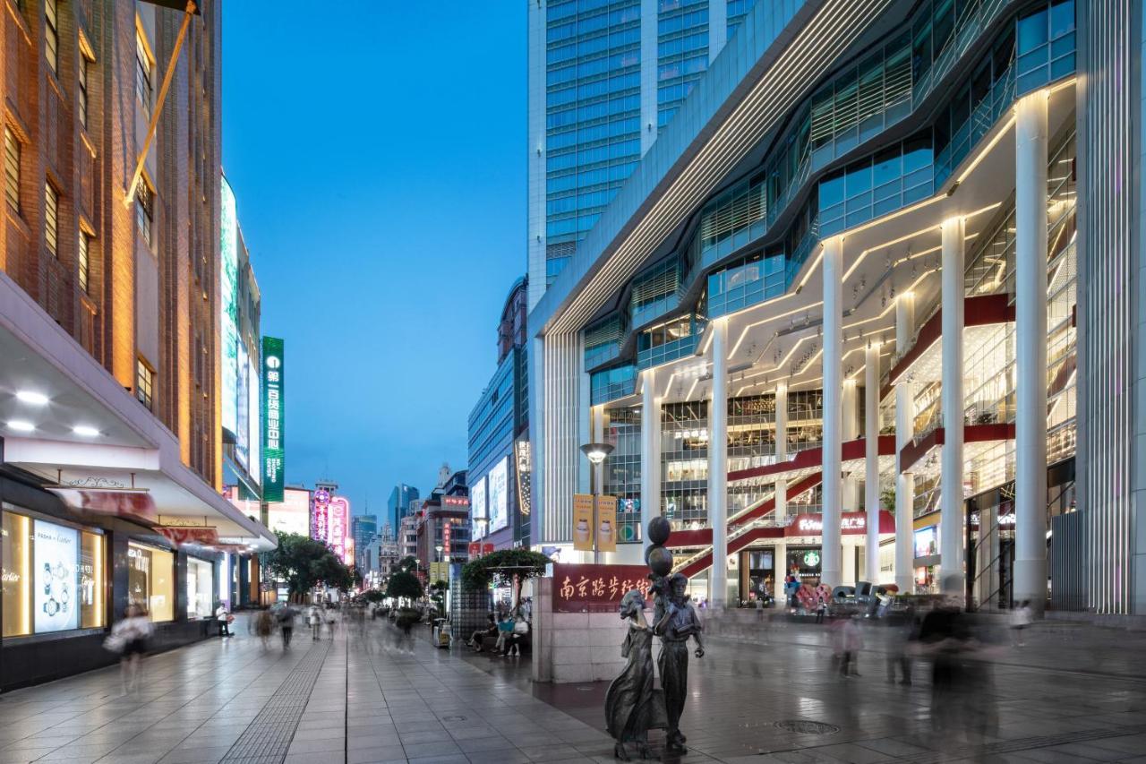 Crowne Plaza Shanghai Nanjing Road By Ihg Ngoại thất bức ảnh The shopping mall