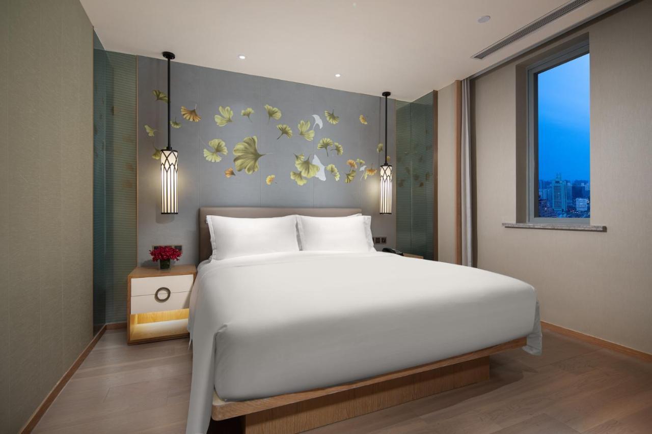 Crowne Plaza Shanghai Nanjing Road By Ihg Ngoại thất bức ảnh Deluxe Suite