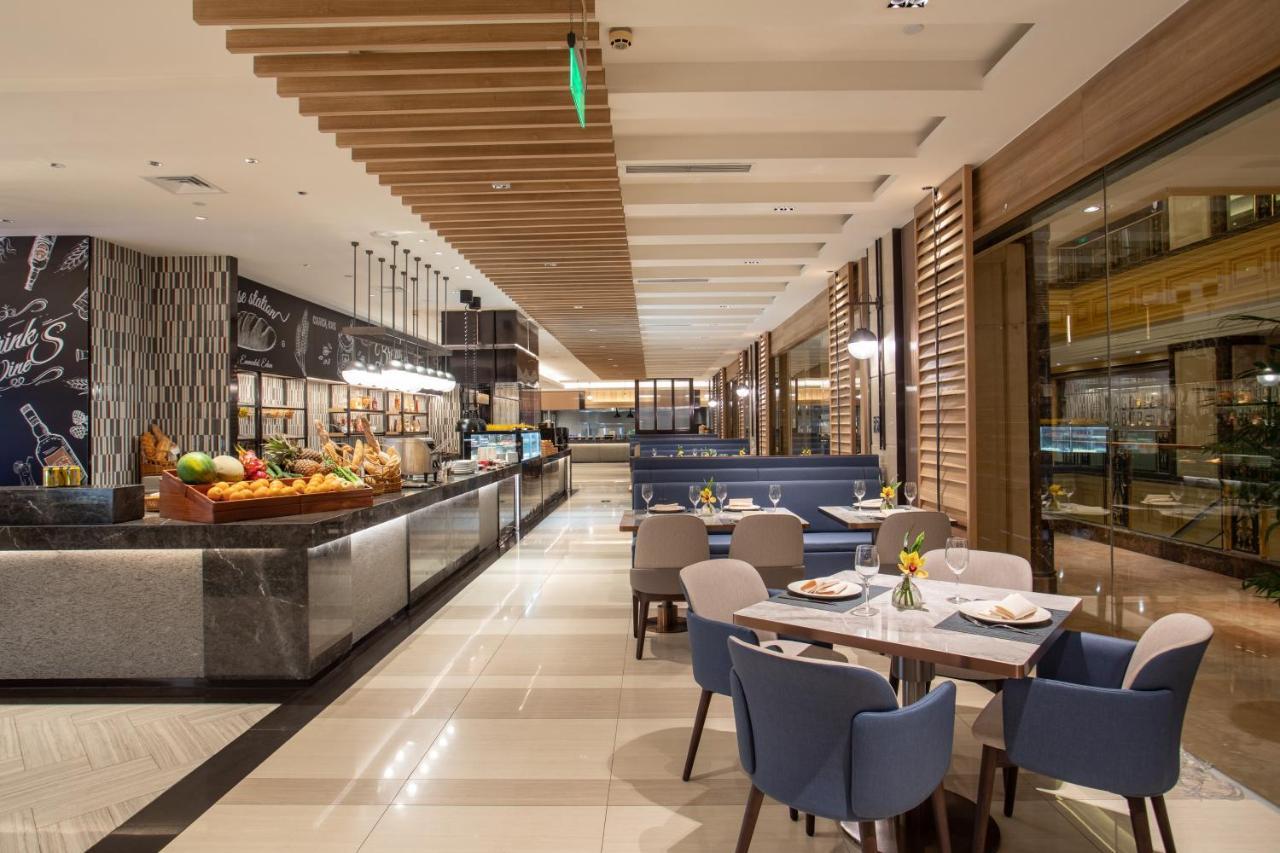 Crowne Plaza Shanghai Nanjing Road By Ihg Ngoại thất bức ảnh The restaurant