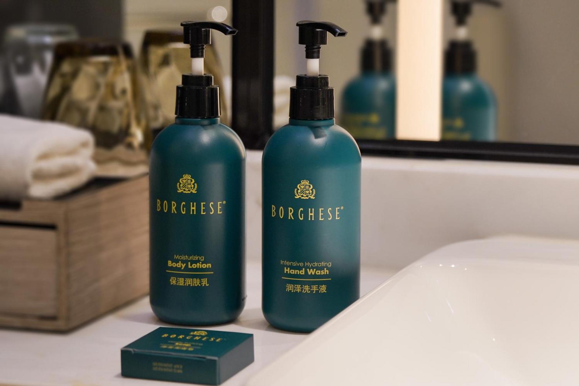 Crowne Plaza Shanghai Nanjing Road By Ihg Ngoại thất bức ảnh Borghese products